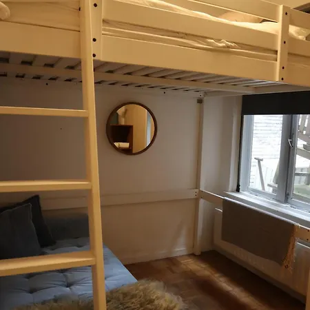 15, Den Bosch Homestay